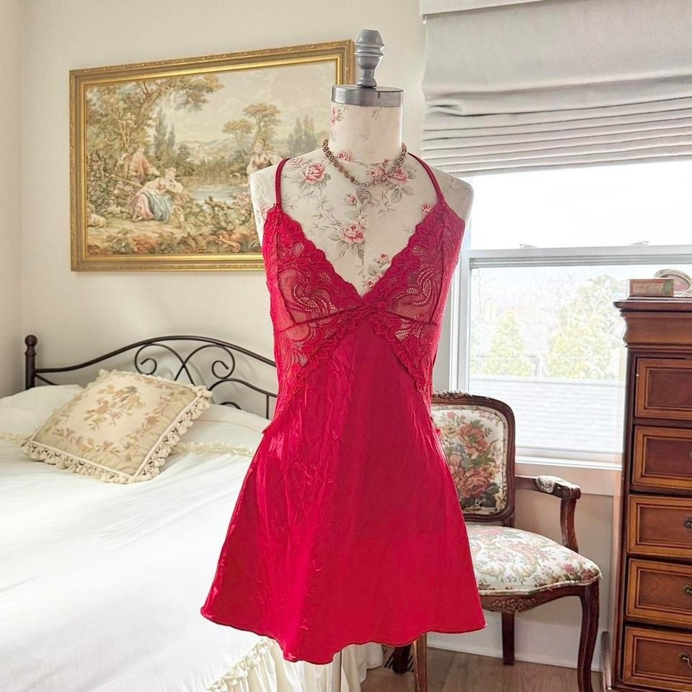 red lace slip dress
2010s red lace slip dress size medium